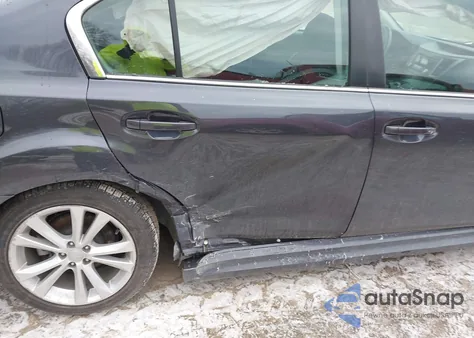 2013 Subaru Legacy 2.5I Premium z USA, uszkodzony, nr VIN 4S3BMCC61D3021121